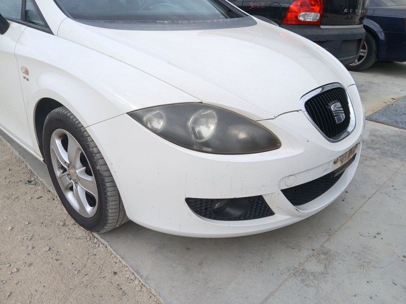 Recambio de paragolpes delantero para seat leon (1p1) 1.4 tsi referencia OEM IAM   
							