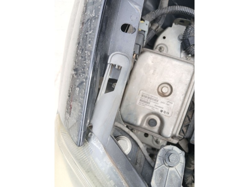 Recambio de faro derecho para fiat punto (199_) 1.3 d multijet referencia OEM IAM   