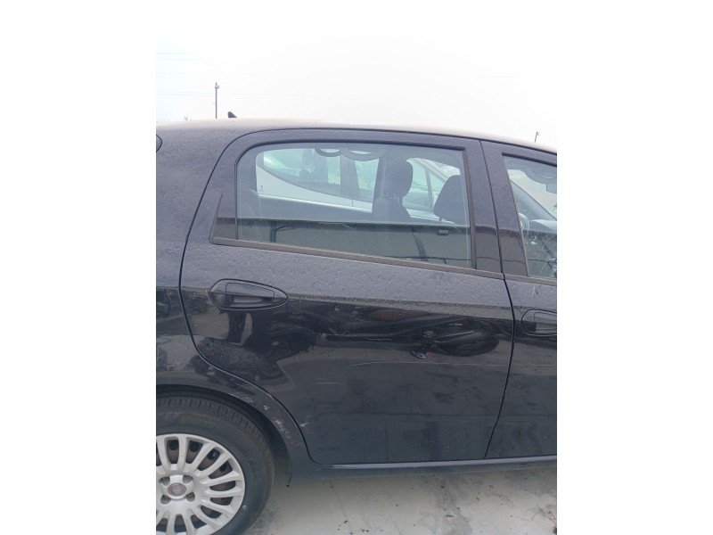 Recambio de puerta trasera derecha para fiat punto (199_) 1.3 d multijet referencia OEM IAM   