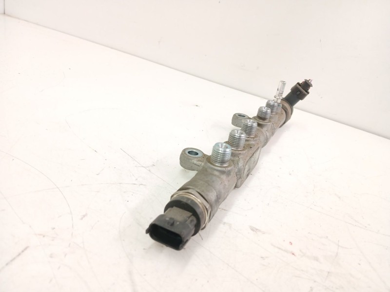 Recambio de rampa inyectora para jaguar e-pace (x540) 2.0 d180 awd referencia OEM IAM G4D39D280AA  
							
