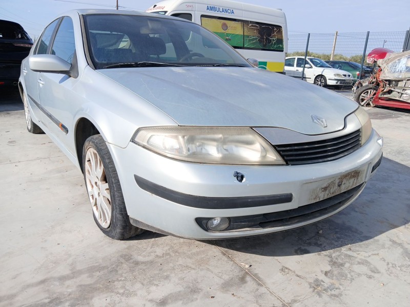 Recambio de paragolpes delantero para renault laguna ii (bg0/1_) 1.9 dci (bg08, bg0g) referencia OEM IAM   