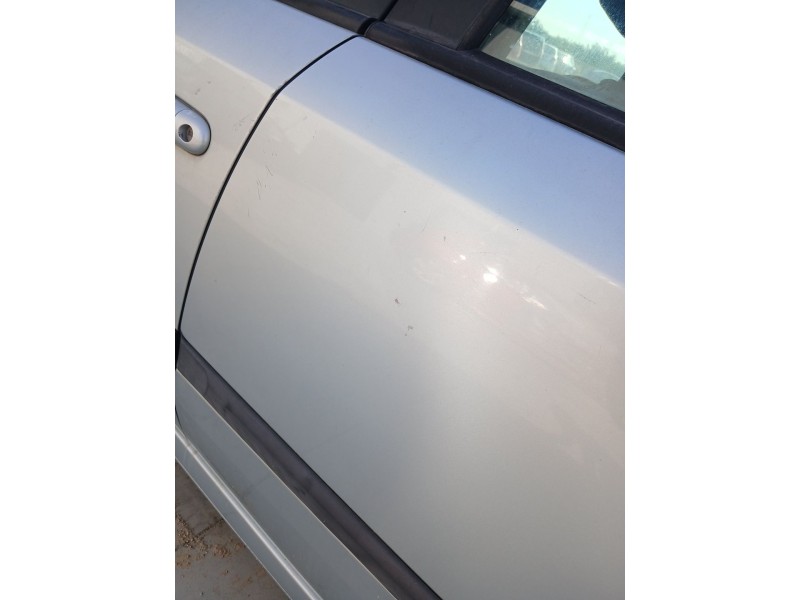 Recambio de puerta trasera izquierda para renault laguna ii (bg0/1_) 1.9 dci (bg08, bg0g) referencia OEM IAM   