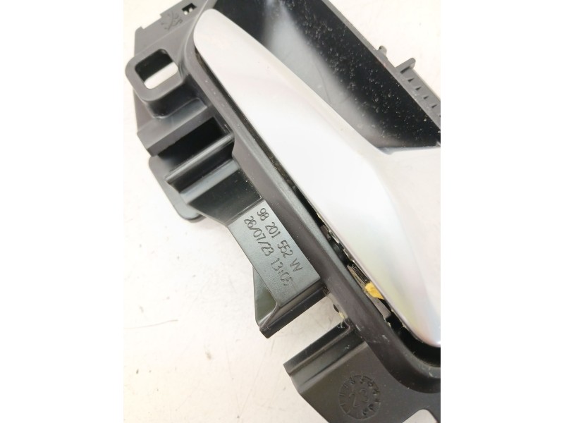 Recambio de maneta interior delantera derecha para opel mokka 1.2 (76) referencia OEM IAM 98201552W  
							