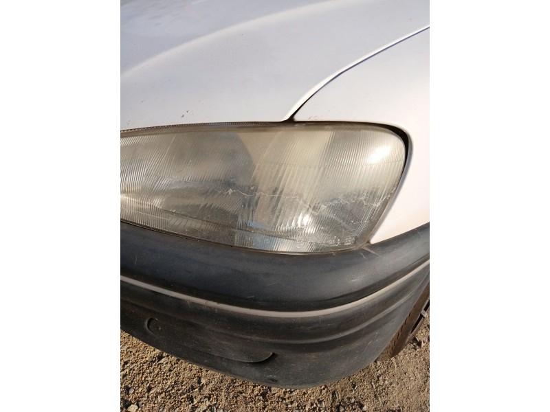 Recambio de faro izquierdo para peugeot 106 ii (1a_, 1c_) 1.1 i referencia OEM IAM   
							