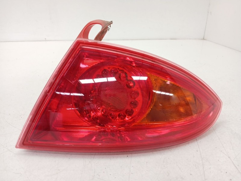 Recambio de piloto trasero derecho para seat leon (1p1) 1.4 tsi referencia OEM IAM 084451917R  
