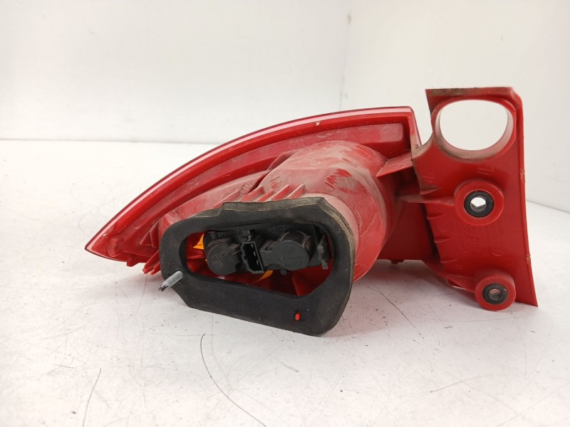Recambio de piloto trasero derecho para seat leon (1p1) 1.4 tsi referencia OEM IAM 084451917R  