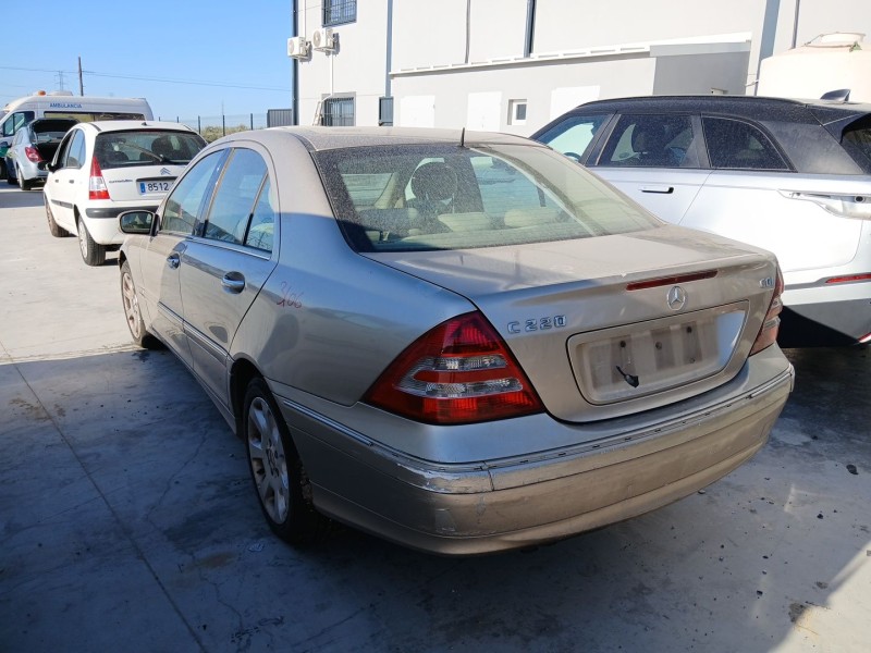 mercedes-benz clase c (w203) del año 2004