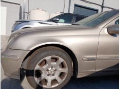 Recambio de aleta delantera izquierda para mercedes-benz clase c (w203) c 220 cdi (203.008) referencia OEM IAM   