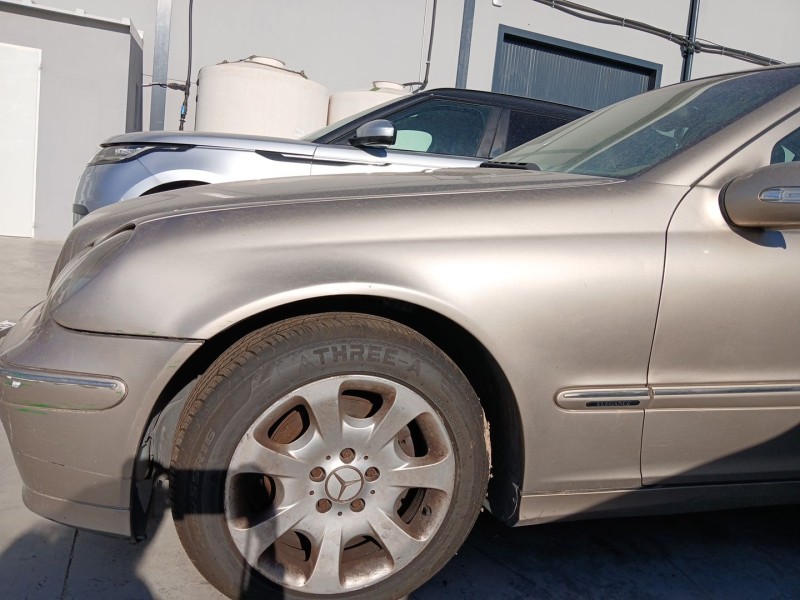 Recambio de aleta delantera izquierda para mercedes-benz clase c (w203) c 220 cdi (203.008) referencia OEM IAM   
							