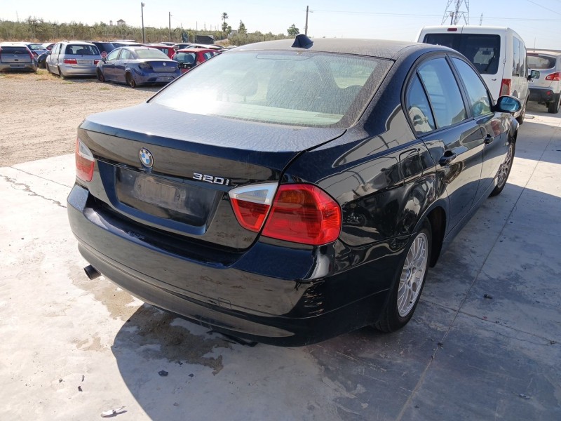 bmw 3 (e90) del año 2005
							