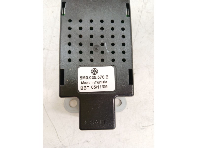Recambio de antena para volkswagen golf plus v (5m1, 521) 1.6 tdi referencia OEM IAM 5M0035570B  
							