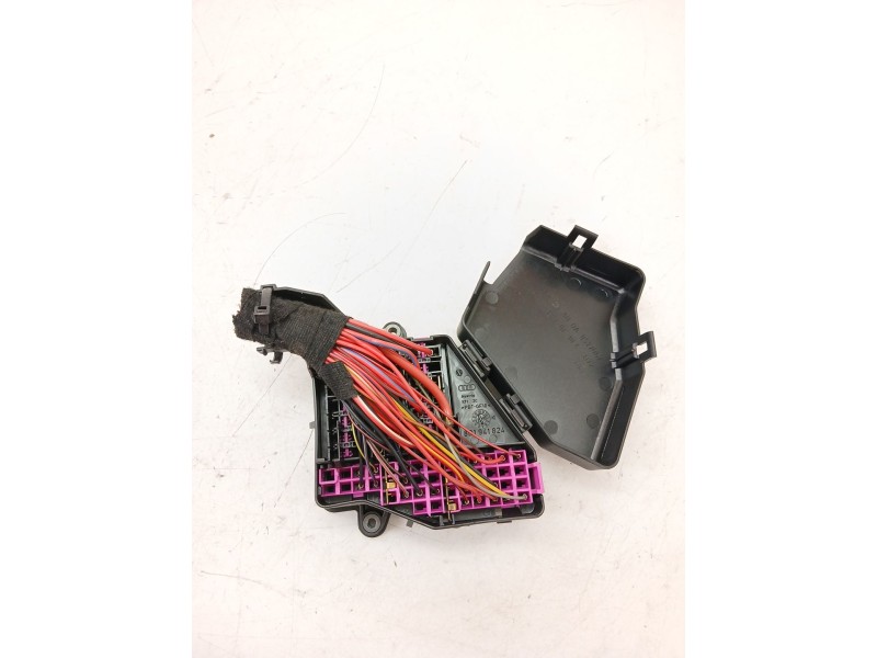 Recambio de caja reles / fusibles para audi a6 c6 (4f2) 2.7 tdi referencia OEM IAM 8D1941824  
							