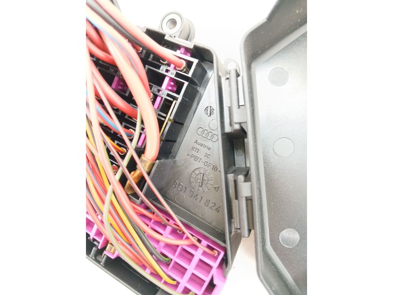 Recambio de caja reles / fusibles para audi a6 c6 (4f2) 2.7 tdi referencia OEM IAM 8D1941824  
							