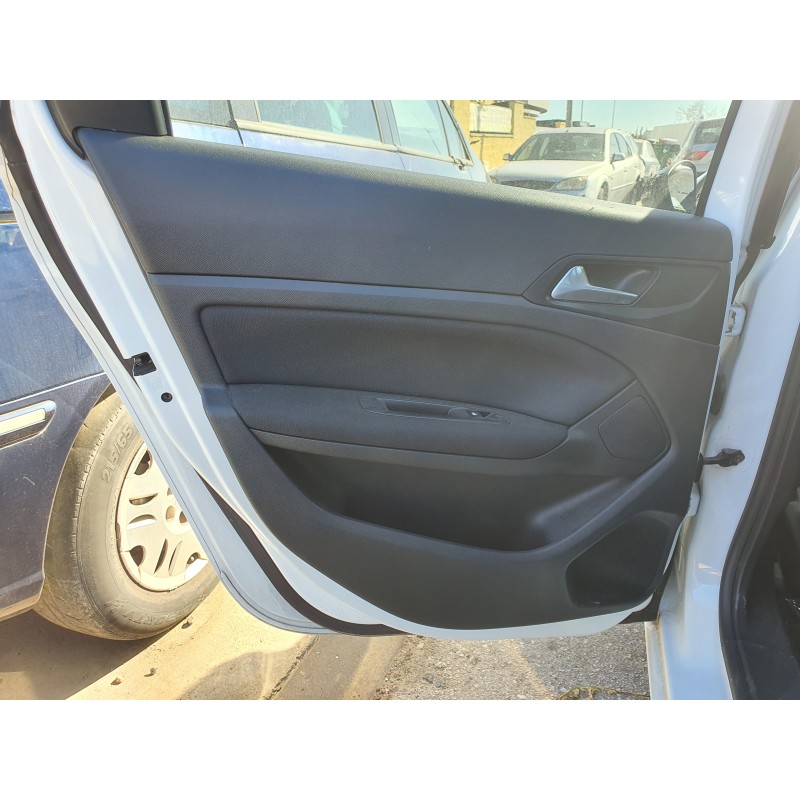 Recambio de guarnecido puerta trasera izquierda para peugeot 308 sw 1.6 blue-hdi fap referencia OEM IAM   