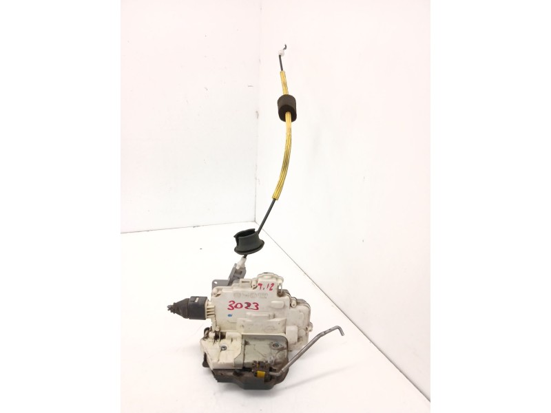 Recambio de cerradura puerta trasera izquierda para audi a6 c6 (4f2) 2.7 tdi referencia OEM IAM   