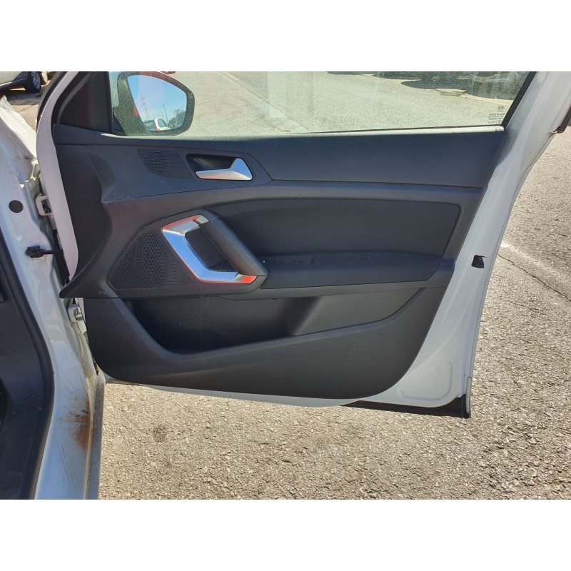 Recambio de guarnecido puerta delantera derecha para peugeot 308 sw 1.6 blue-hdi fap referencia OEM IAM   