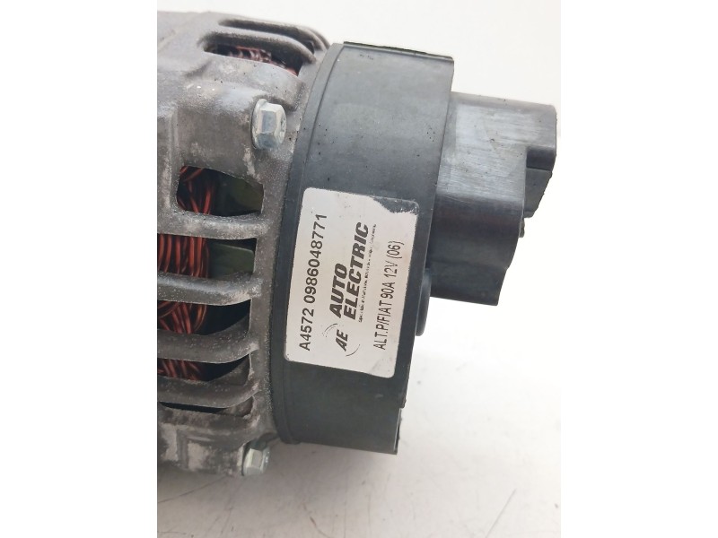 Recambio de alternador para fiat punto (199_) 1.3 d multijet referencia OEM IAM 0986048771  