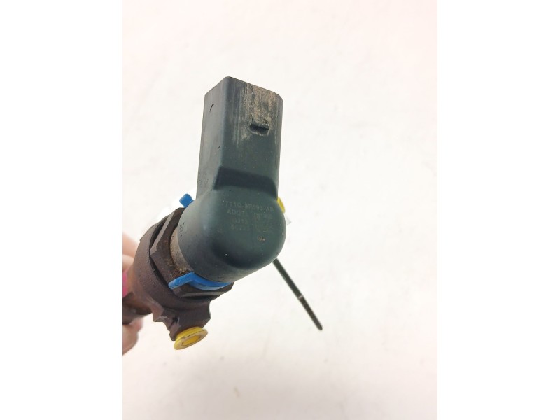 Recambio de inyector para ford tourneo connect 1.8 tdci referencia OEM IAM 7T1Q9F593AB  
							