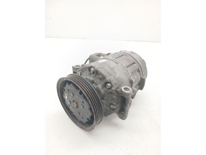 Recambio de compresor aire acondicionado para audi a4 b6 (8e2) 1.9 tdi referencia OEM IAM 4472208404  