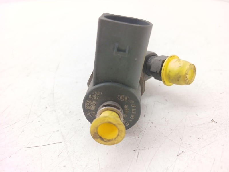 Recambio de inyector para mercedes-benz clase c (w203) c 270 cdi (203.016) referencia OEM IAM A6460700787  