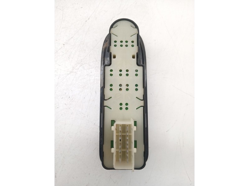 Recambio de mando elevalunas delantero izquierdo para citroën c3 ii (sc_) 1.1 i referencia OEM IAM 98012275XT  
							