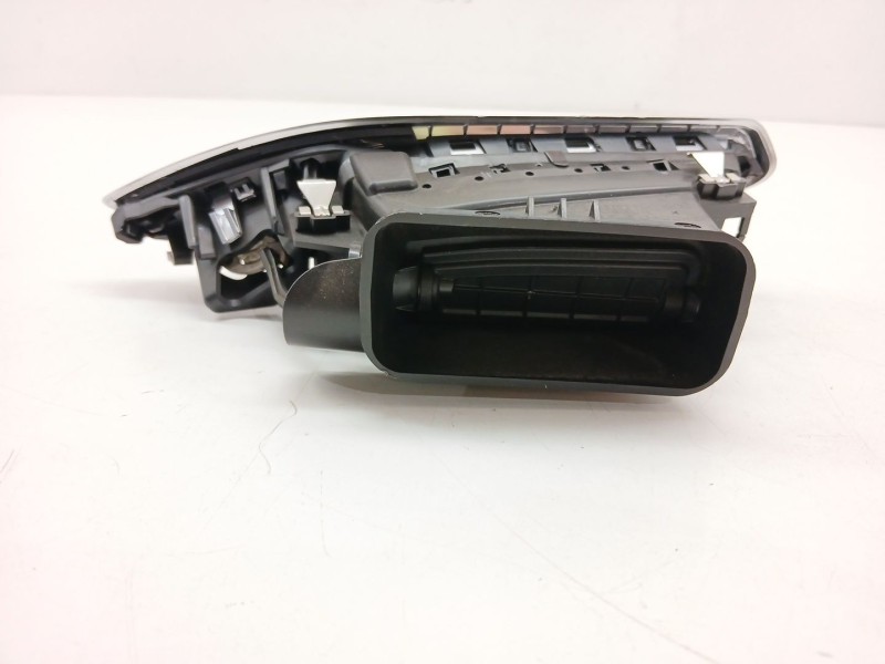 Recambio de rejilla aireadora para peugeot 2008 i (cu_) 1.2 vti referencia OEM IAM 9633131777  
							
