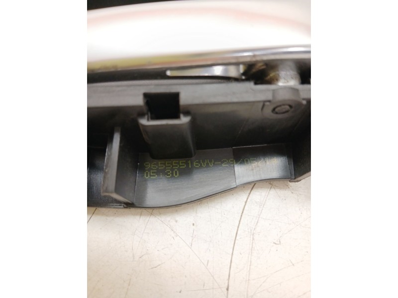 Recambio de maneta interior delantera derecha para peugeot 2008 i (cu_) 1.2 vti referencia OEM IAM 96555516VV  
							