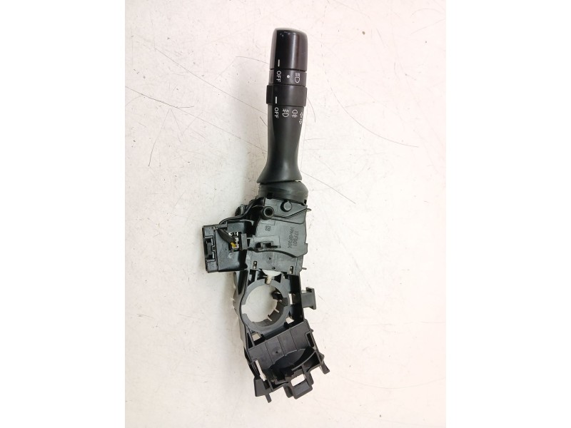 Recambio de mando luces para toyota auris (_e15_) 1.4 d-4d (nde150_) referencia OEM IAM 17F001  