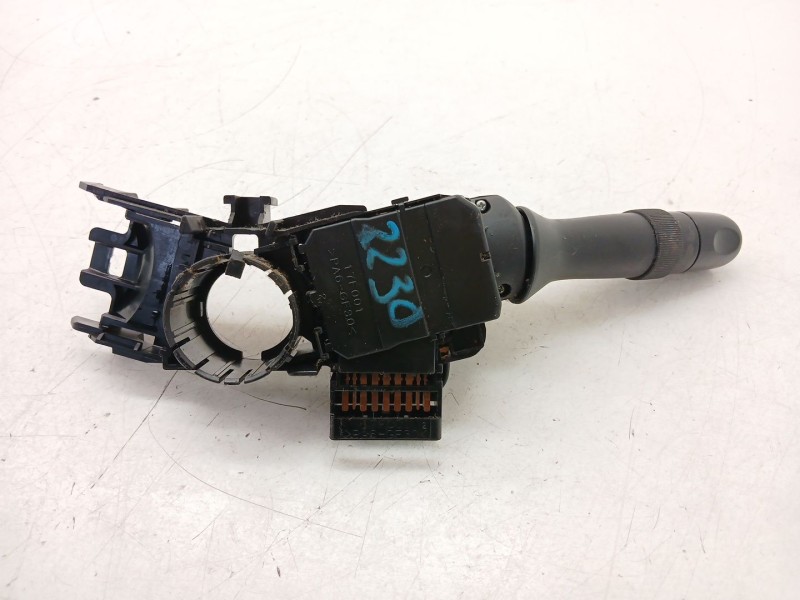 Recambio de mando luces para toyota auris (_e15_) 1.4 d-4d (nde150_) referencia OEM IAM 17F001  