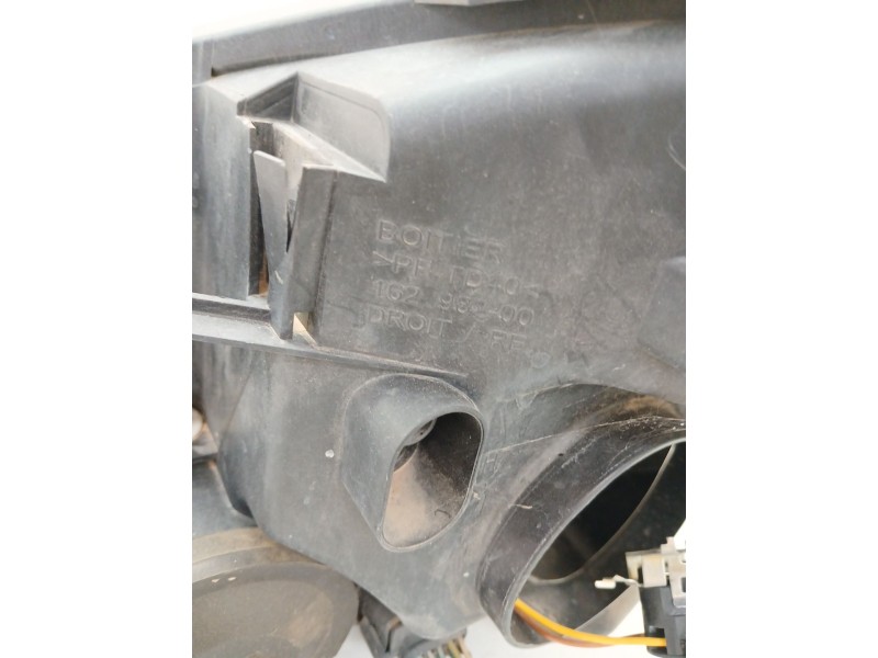 Recambio de faro derecho para citroën c4 grand picasso i (ua_) 1.6 hdi referencia OEM IAM 16298200  