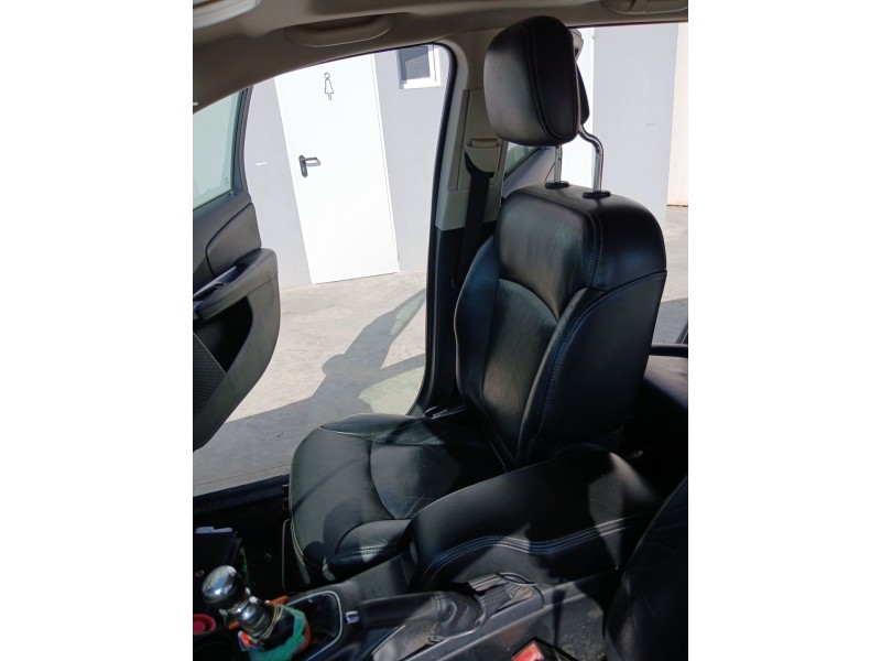 Recambio de asiento delantero derecho para fiat freemont (345_) 2.0 jtd referencia OEM IAM   
							