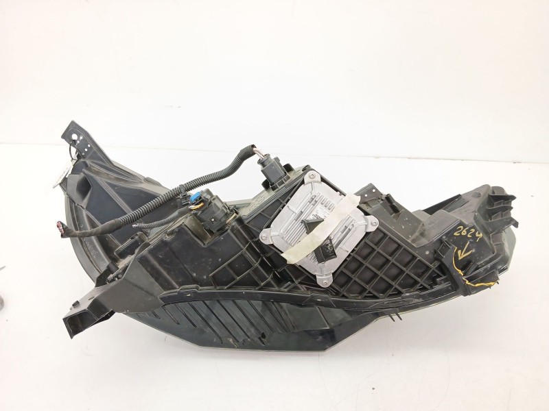 Recambio de faro izquierdo para renault captur ii (hf_) tce 100 (hfmt) referencia OEM IAM 260604753R  