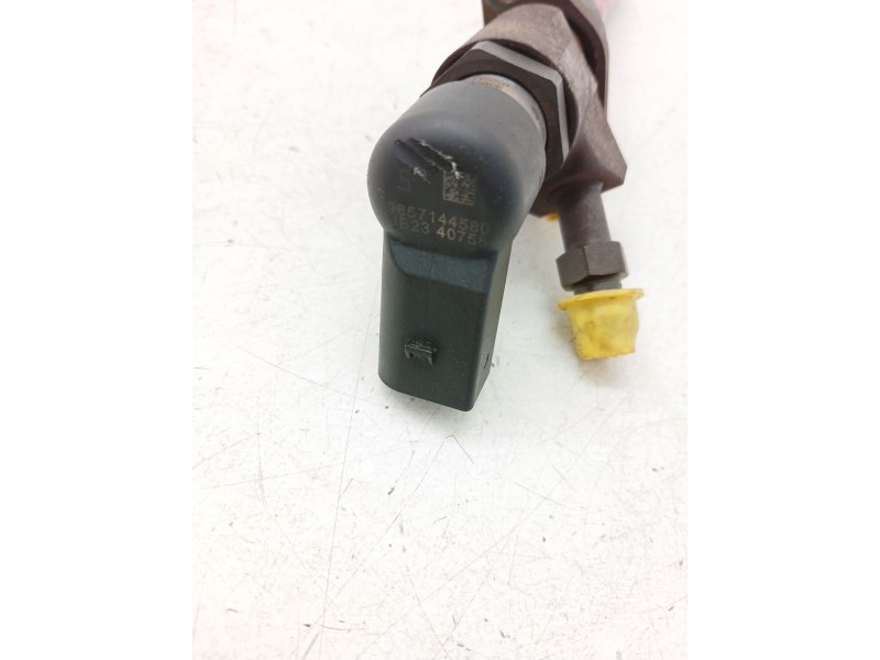 Recambio de inyector para ford kuga i 2.0 tdci referencia OEM IAM 9657144580  
							