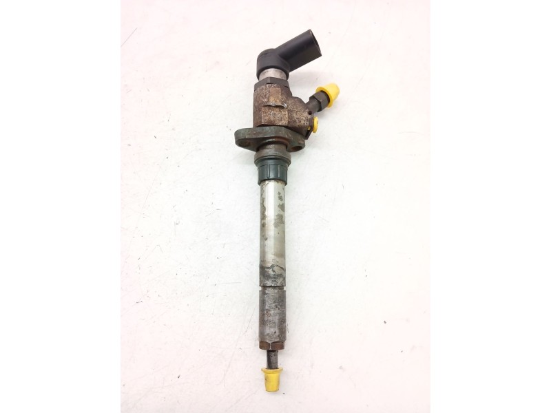 Recambio de inyector para ford kuga i 2.0 tdci referencia OEM IAM 9657144580  