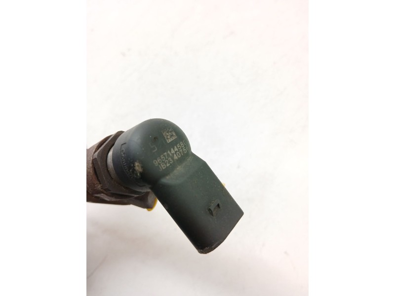 Recambio de inyector para ford kuga i 2.0 tdci referencia OEM IAM 9657144580  
							