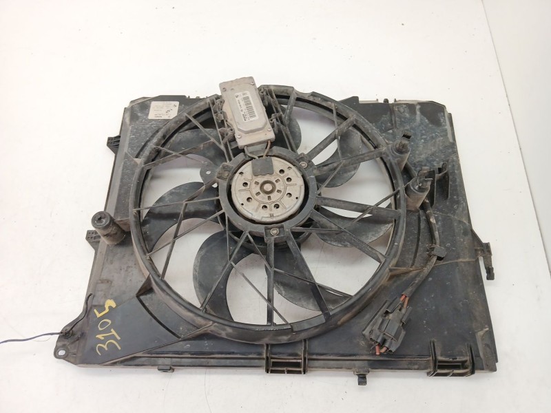Recambio de electroventilador para bmw 3 (e90) 320 i referencia OEM IAM 3135103596  
							