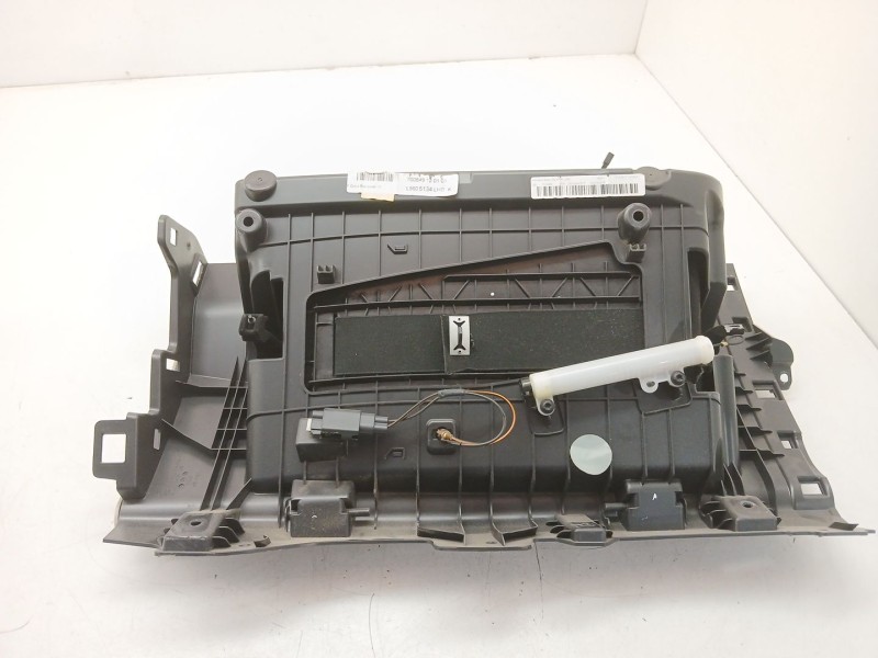 Recambio de guantera para land rover range rover velar (l560) 2.0 d180 td4 4x4 referencia OEM IAM   