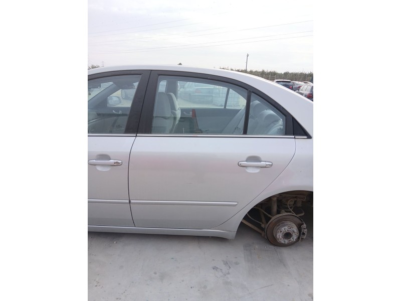 Recambio de puerta trasera izquierda para hyundai sonata v (nf) 2.0 crdi referencia OEM IAM   