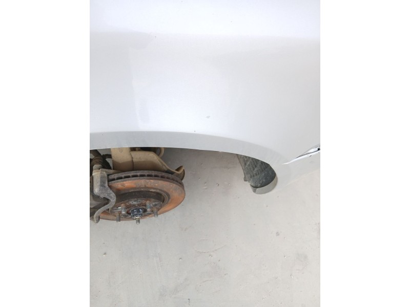 Recambio de aleta delantera derecha para hyundai sonata v (nf) 2.0 crdi referencia OEM IAM   
