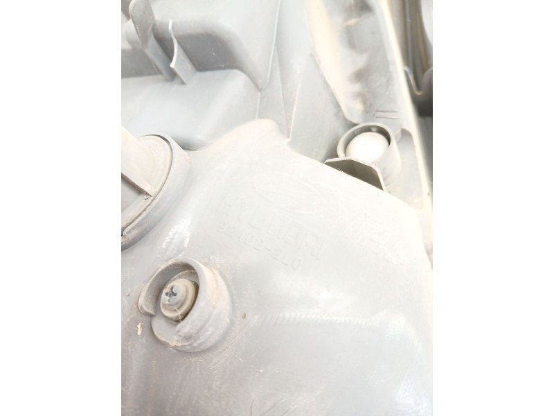 Recambio de piloto trasero derecho para hyundai i30 1.6 crdi 90 cv referencia OEM IAM 924022L0  