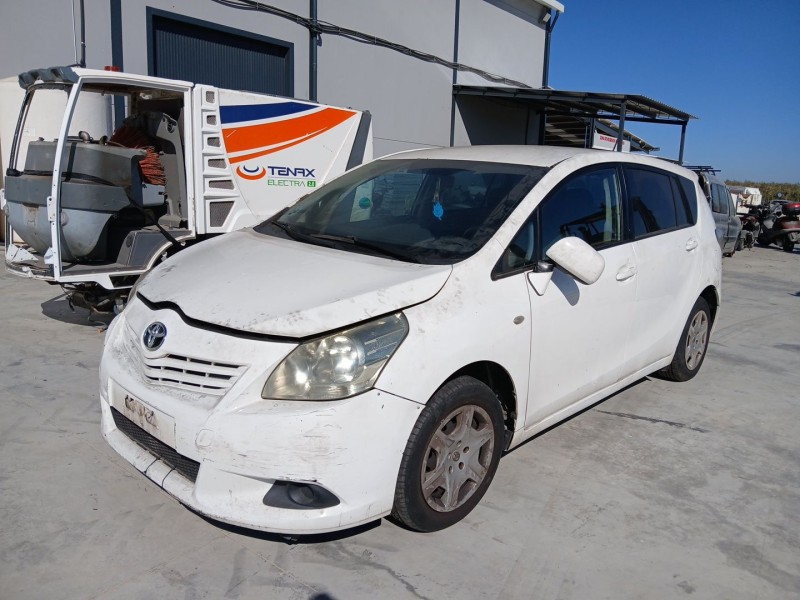 toyota verso (_r2_) del año 2011