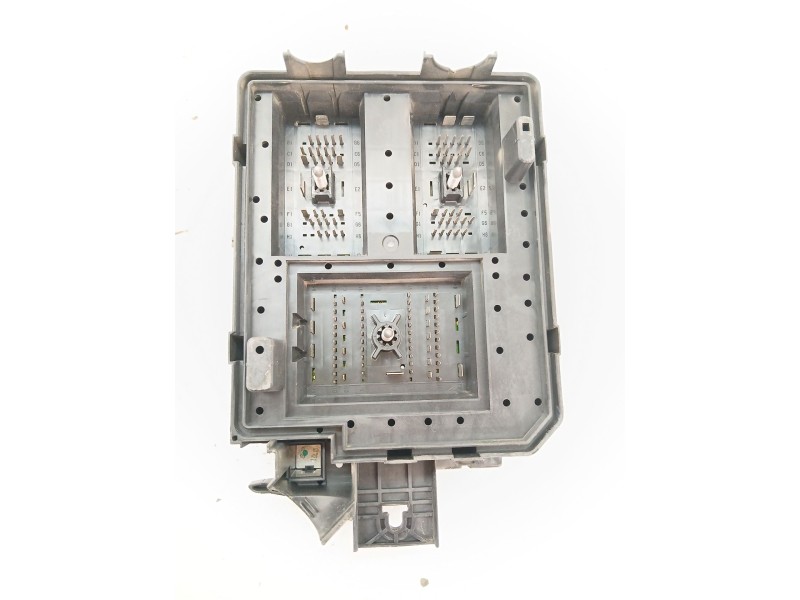 Recambio de caja reles / fusibles para opel mokka / mokka x (j13) 1.6 cdti (_76) referencia OEM IAM 42397198  
							