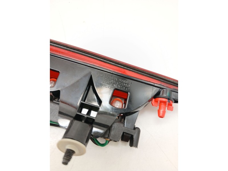Recambio de luz central de freno para hyundai i20 active 1.0 tgdi cat referencia OEM IAM 92700C7010  