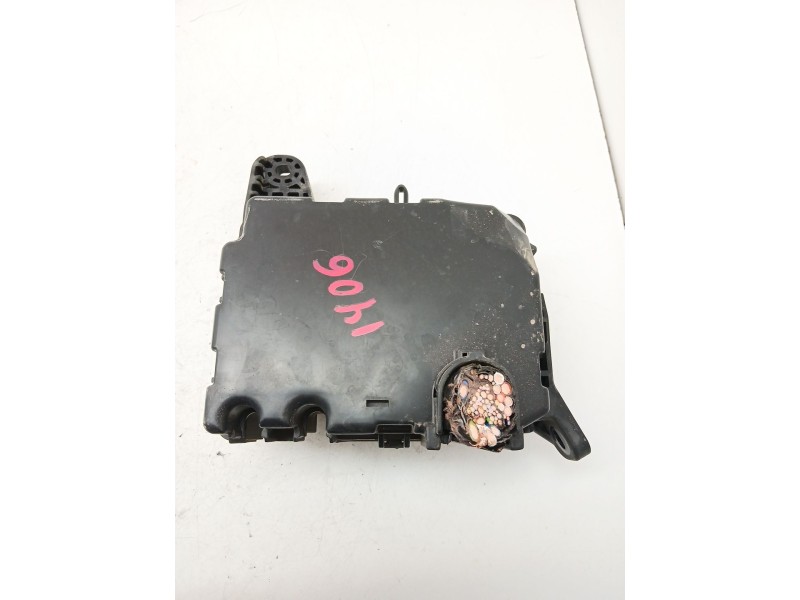 Recambio de caja reles / fusibles para hyundai i20 active 1.0 tgdi cat referencia OEM IAM 91950C82  