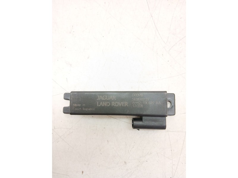 Recambio de antena para land rover range rover velar (l560) 2.0 d180 td4 4x4 referencia OEM IAM AH4215K603AA  
							
