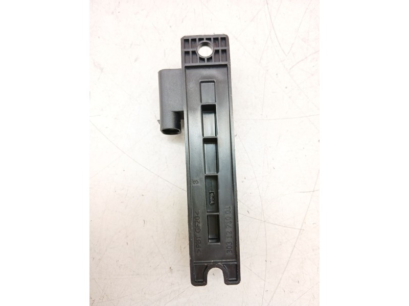 Recambio de antena para land rover range rover velar (l560) 2.0 d180 td4 4x4 referencia OEM IAM AH4215K603AA  
