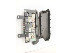 Recambio de caja reles / fusibles para land rover range rover velar (l560) 2.0 d180 td4 4x4 referencia OEM IAM HK8314A067FA  