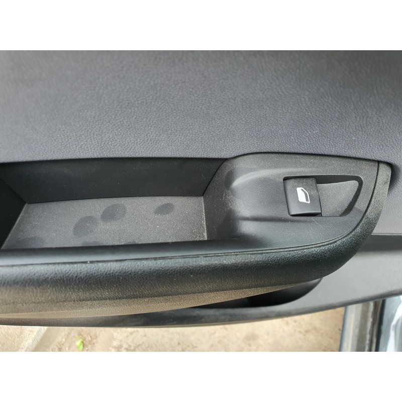 Recambio de mando elevalunas trasero izquierdo para opel crossland x 1.2 referencia OEM IAM   