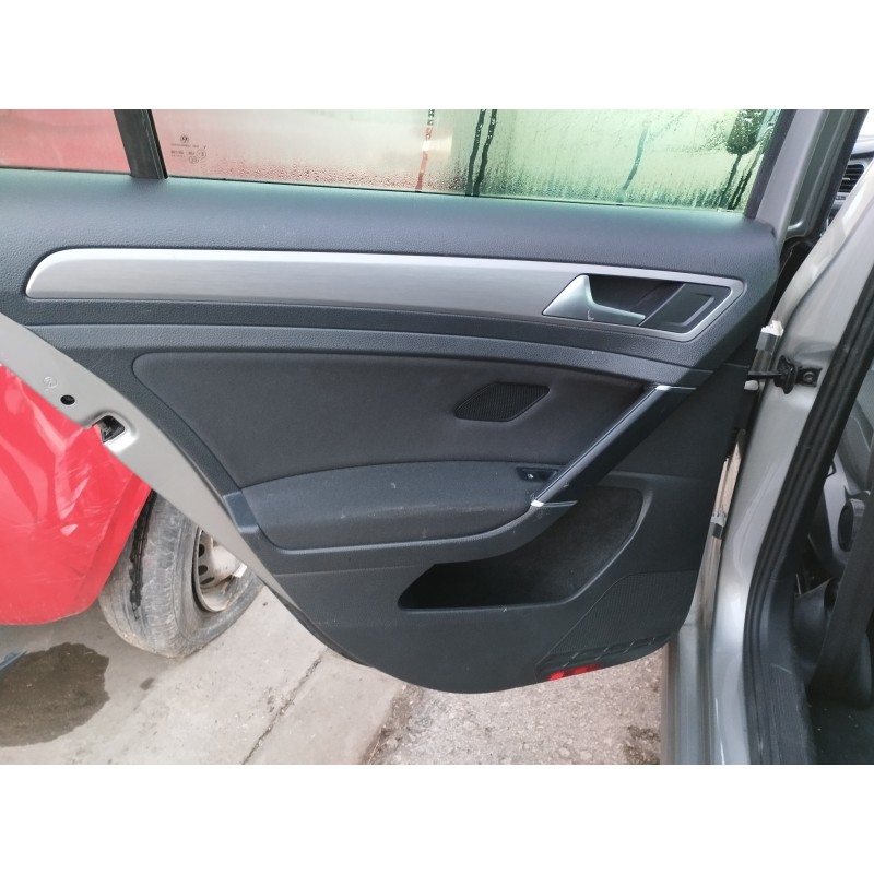 Recambio de guarnecido puerta trasera izquierda para volkswagen golf vii lim. (5g1) advance bluemotion referencia OEM IAM   