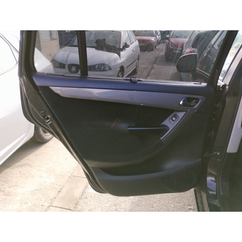 Recambio de guarnecido puerta trasera izquierda para citroen c4 grand picasso exclusive referencia OEM IAM   